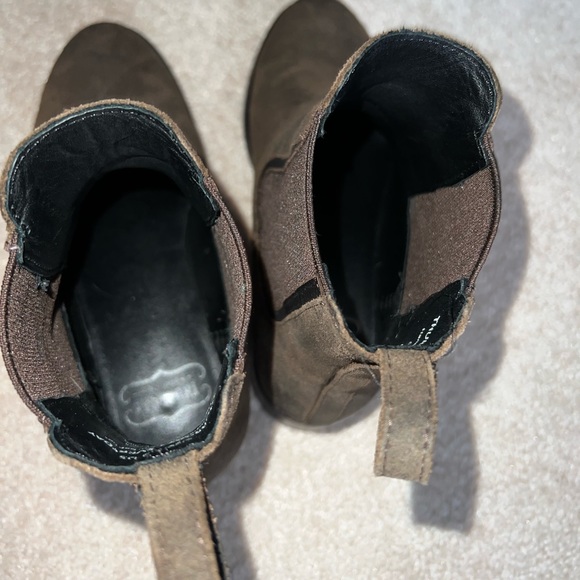 Thursday Duchess Boots in Dark Olive Suede - Picture 6 of 8